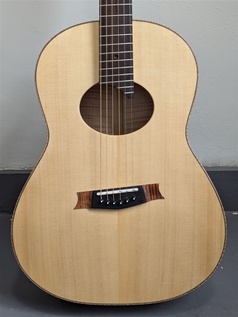 Full front view of the Maple Steel guitar.